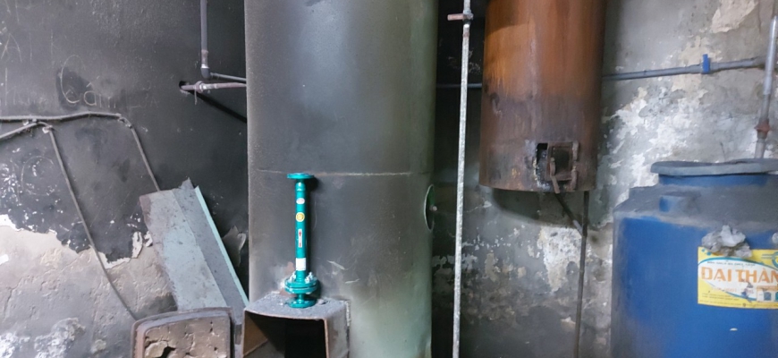 Lắp thiết bị tẩy cáu cặn